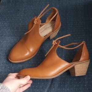 Kelsi Dagger Women's Tan Leather Heeled Shoes